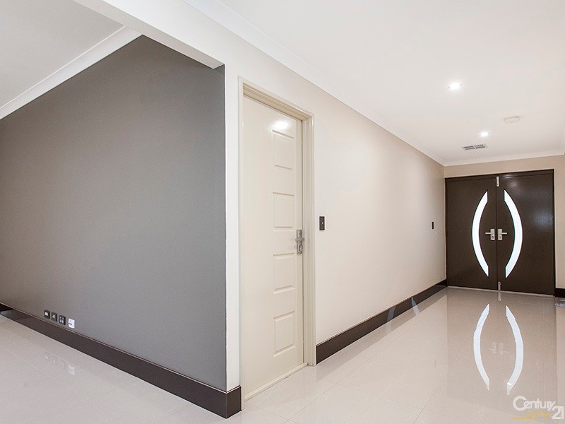 35  Windermere Boulevard, Aveley WA 6069