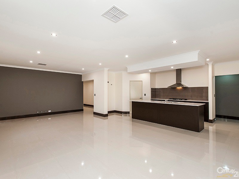 35  Windermere Boulevard, Aveley WA 6069