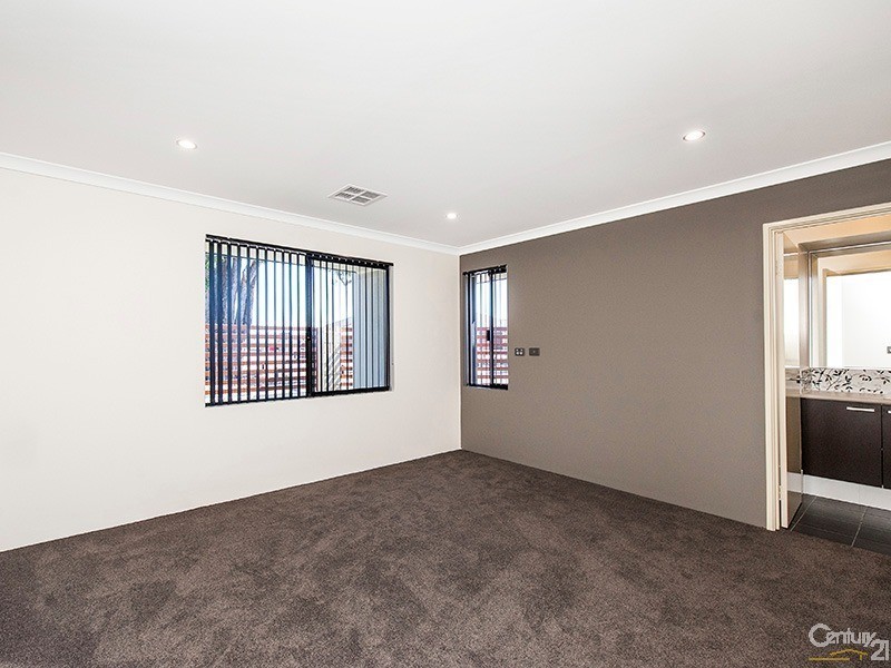 35  Windermere Boulevard, Aveley WA 6069