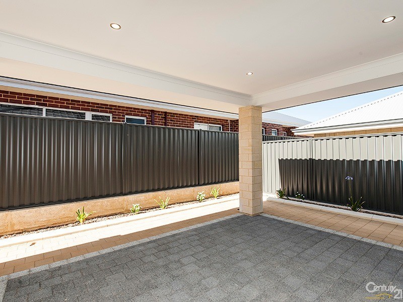 35  Windermere Boulevard, Aveley WA 6069