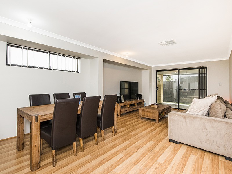 27 Alverda Parade, Aveley WA 6069