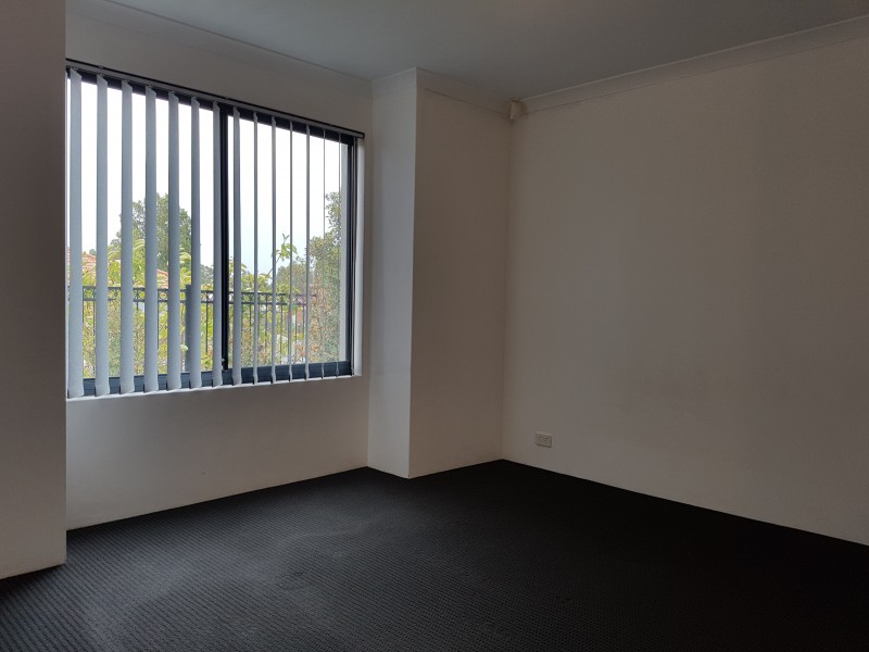 3 Smeaton Lane, Carramar WA 6031