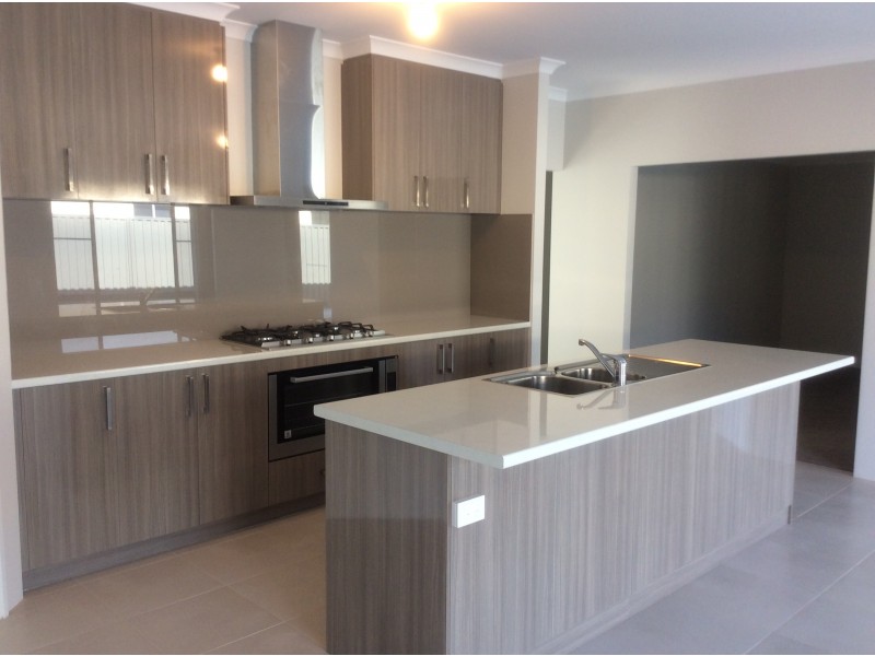 42 Balleybofey Loop, Bullsbrook WA 6084