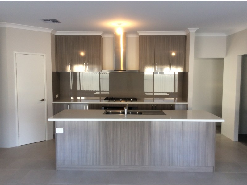 42 Balleybofey Loop, Bullsbrook WA 6084