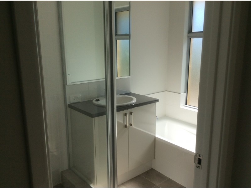 42 Balleybofey Loop, Bullsbrook WA 6084