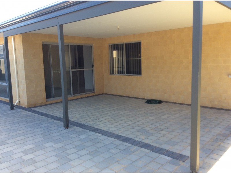 42 Balleybofey Loop, Bullsbrook WA 6084