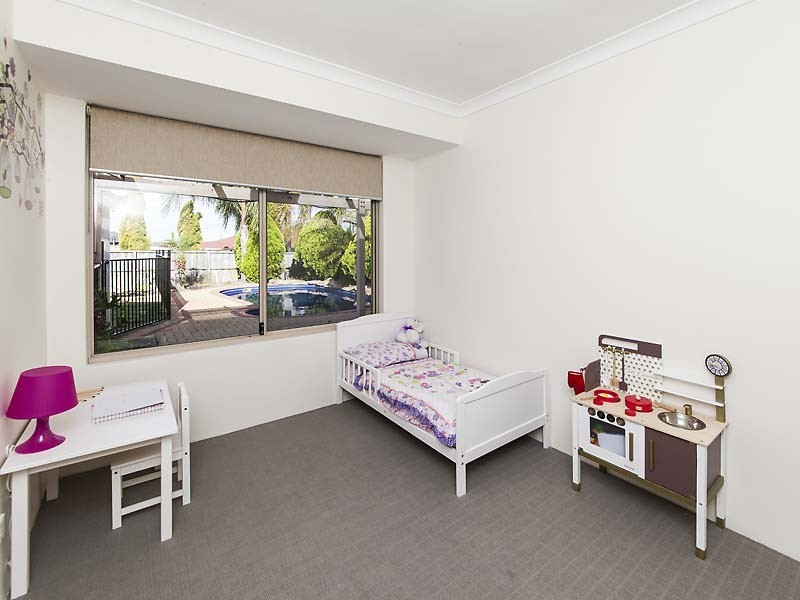 14 Pinea Turn, Ellenbrook WA 6069