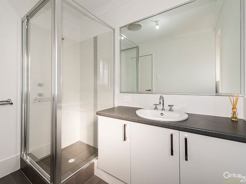 2/34 Janselling Avenue, Ellenbrook WA 6069