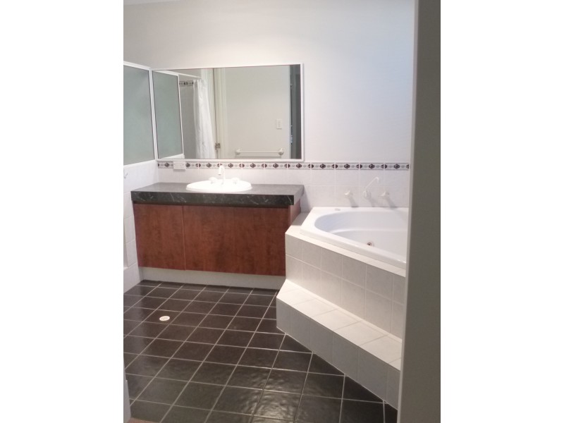 17 Leopold Turn, Ellenbrook WA 6069
