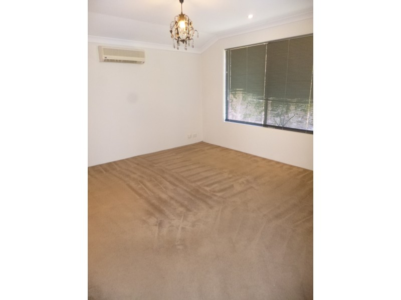 17 Leopold Turn, Ellenbrook WA 6069
