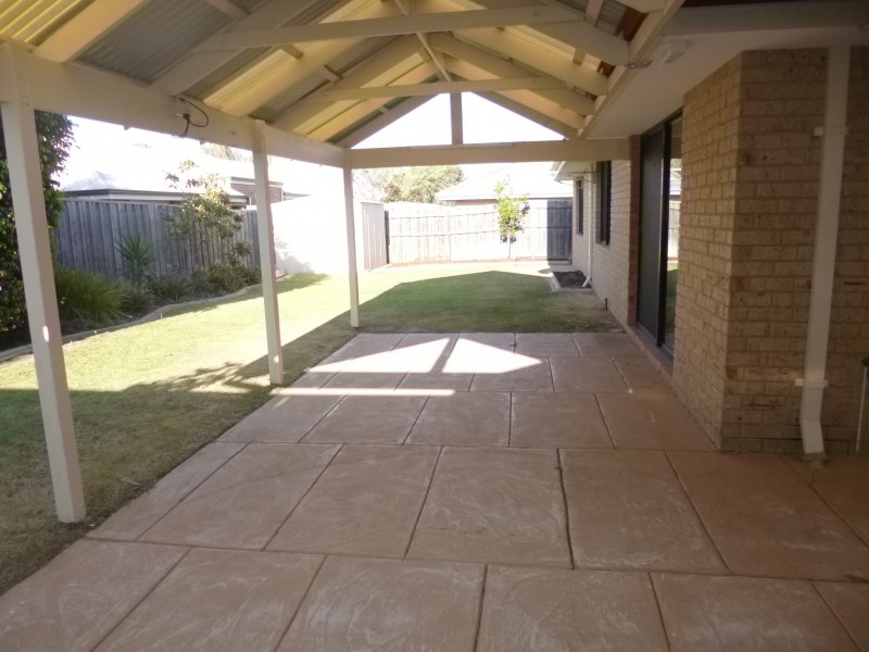 17 Leopold Turn, Ellenbrook WA 6069