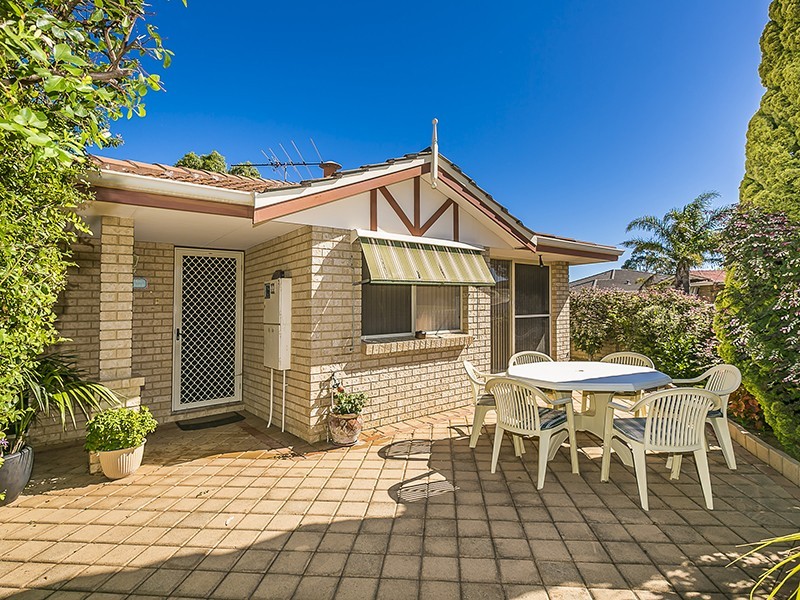 2/42 Stonehaven Parade, Kinross WA 6028