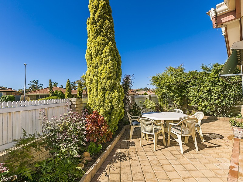 2/42 Stonehaven Parade, Kinross WA 6028