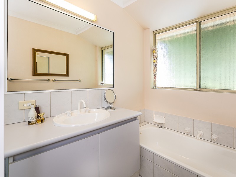 2/42 Stonehaven Parade, Kinross WA 6028