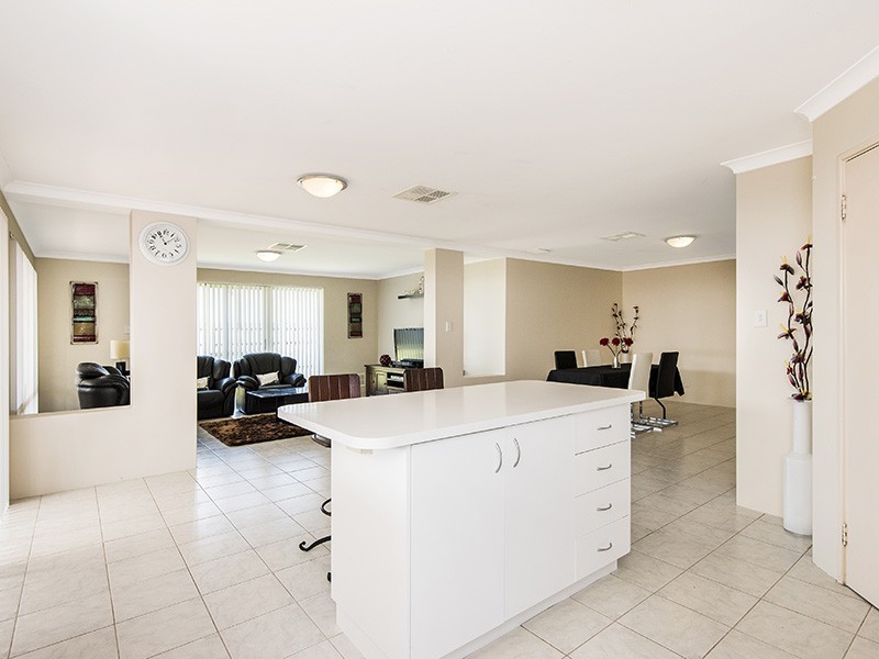 41 Birkett Circle, Ellenbrook WA 6069