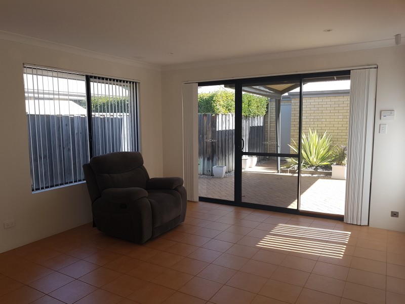 1/131 Coolamon Boulevard, Ellenbrook WA 6069