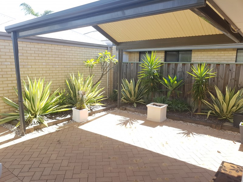 1/131 Coolamon Boulevard, Ellenbrook WA 6069
