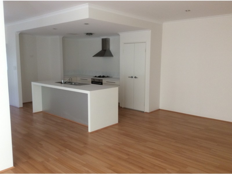 11 Minnow Fairway, Aveley WA 6069