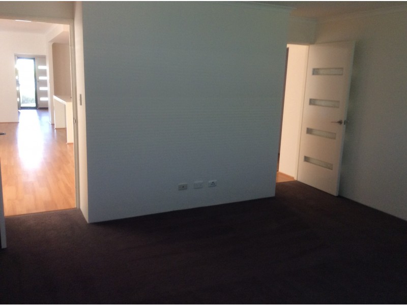 11 Minnow Fairway, Aveley WA 6069