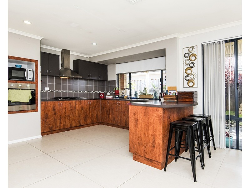 7 Alderley Close, Ellenbrook WA 6069