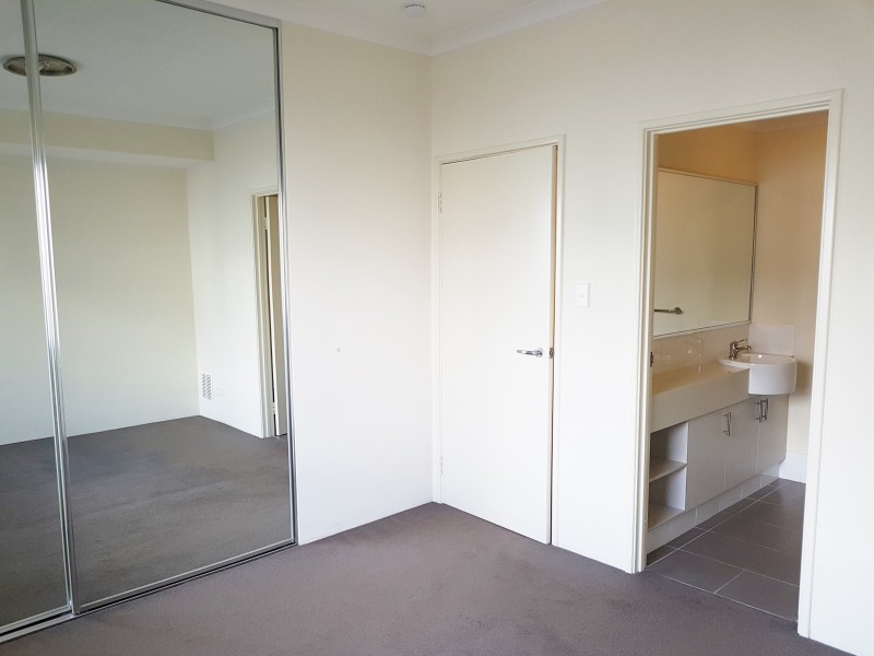 10/67 The Parkway, Ellenbrook WA 6069