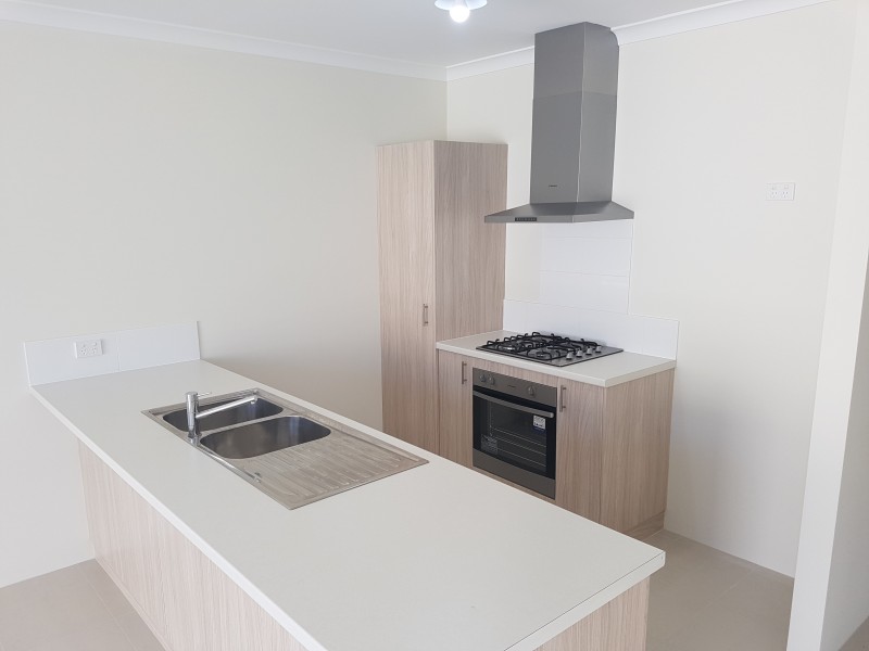 14 Luxhay Parkway, Aveley WA 6069