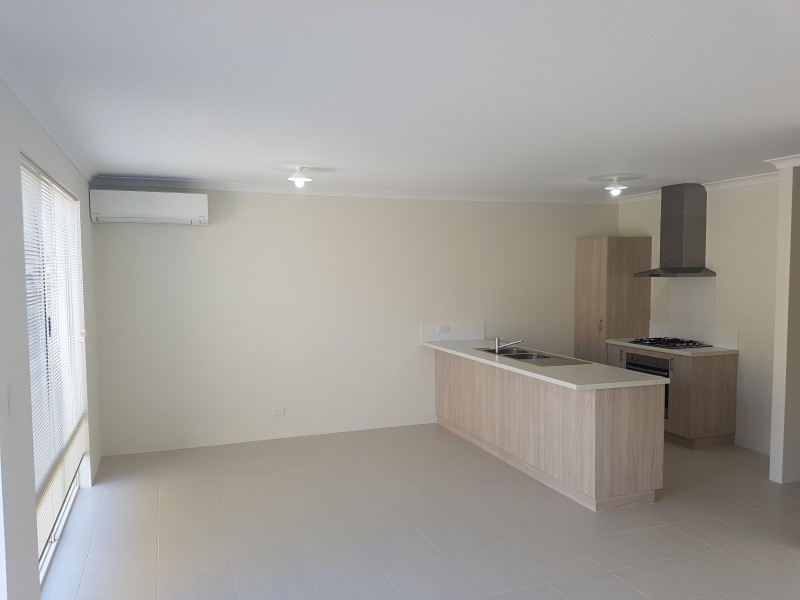 14 Luxhay Parkway, Aveley WA 6069