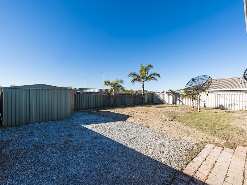 48 Lombardy Crescent, Caversham WA 6055