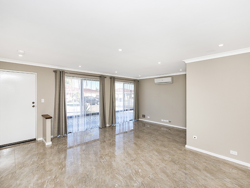 48 Lombardy Crescent, Caversham WA 6055