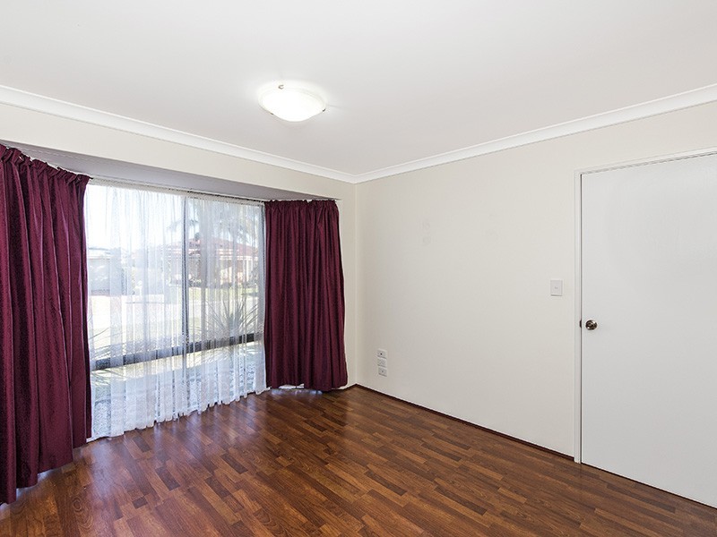 48 Lombardy Crescent, Caversham WA 6055