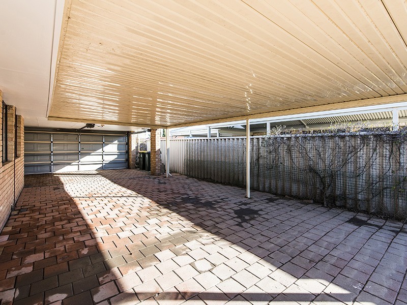 48 Lombardy Crescent, Caversham WA 6055