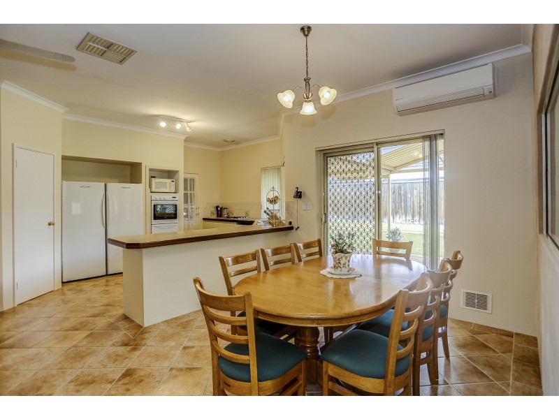 6 Lacebark Court, Ellenbrook WA 6069