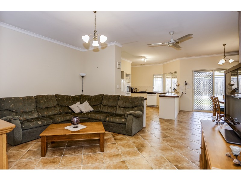 6 Lacebark Court, Ellenbrook WA 6069