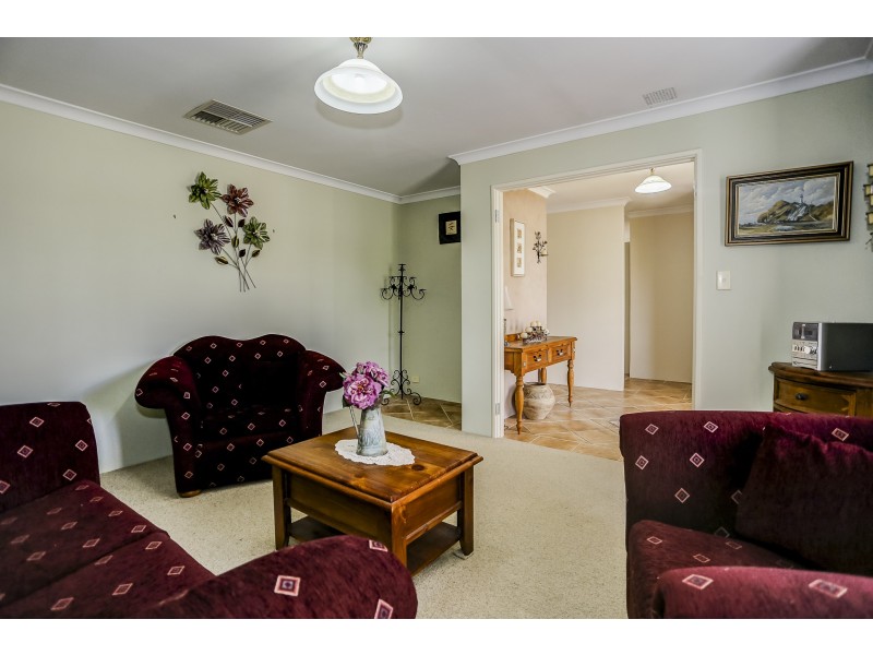 6 Lacebark Court, Ellenbrook WA 6069