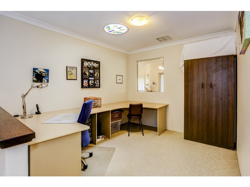 6 Lacebark Court, Ellenbrook WA 6069