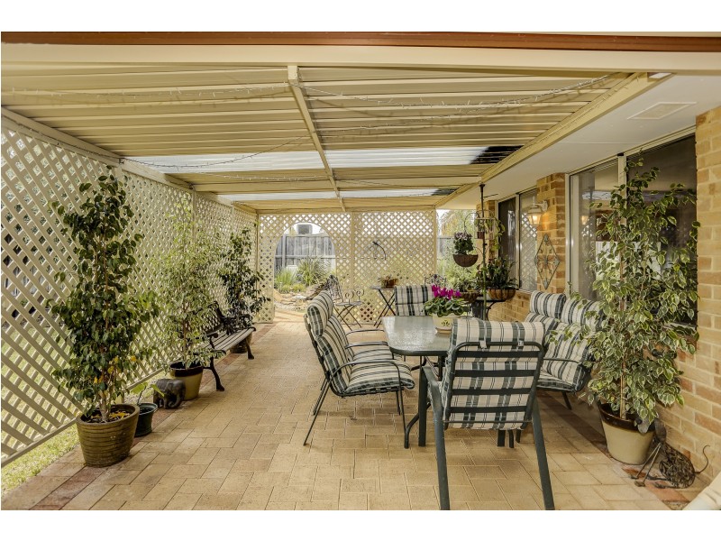 6 Lacebark Court, Ellenbrook WA 6069