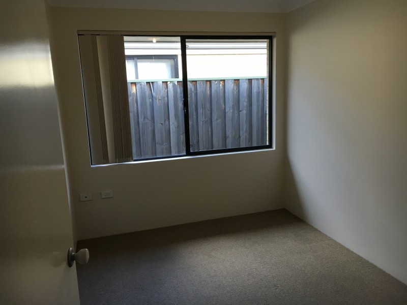 9 Birchmore Gardens, Ellenbrook WA 6069