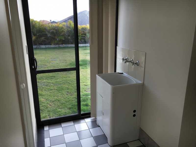 9 Birchmore Gardens, Ellenbrook WA 6069