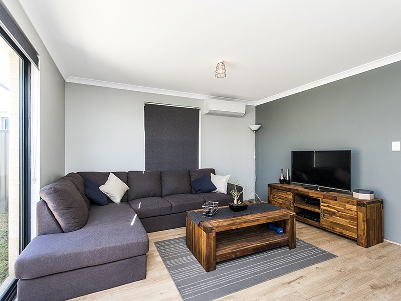 1 Ambit Way, Aveley WA 6069