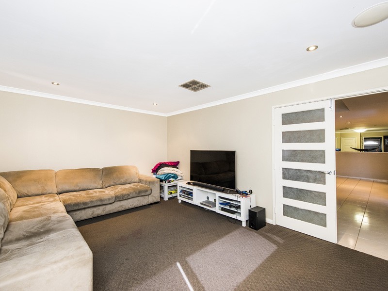 10 Guraga Terrace, Ellenbrook WA 6069