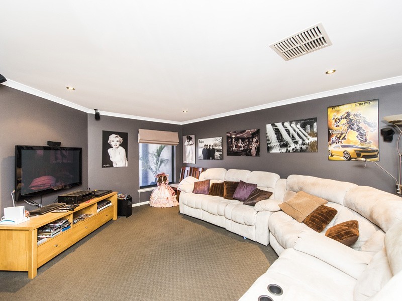 10 Guraga Terrace, Ellenbrook WA 6069