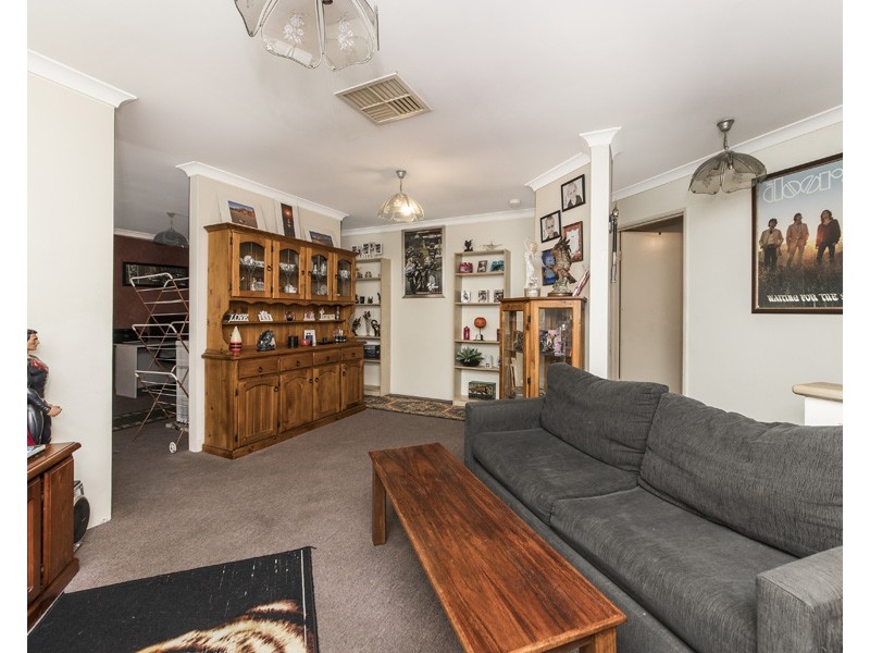 27  Thicket Circuit, Banksia Grove WA 6031