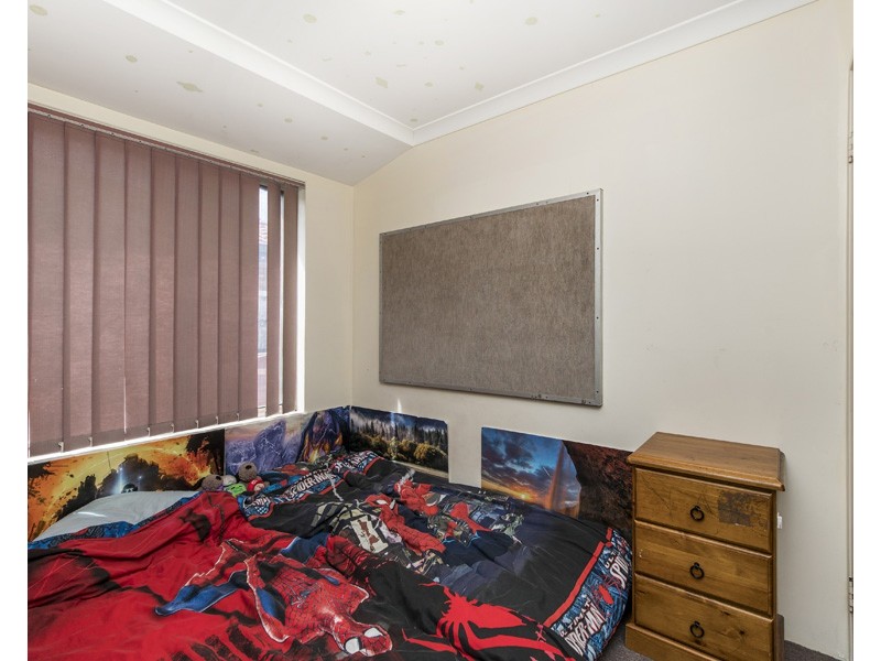 27  Thicket Circuit, Banksia Grove WA 6031