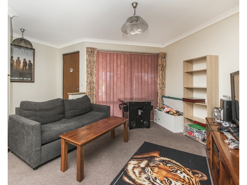 27  Thicket Circuit, Banksia Grove WA 6031