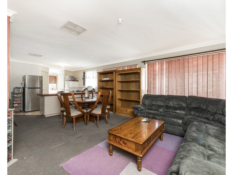 27  Thicket Circuit, Banksia Grove WA 6031