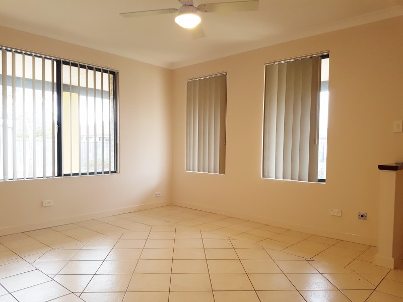39 Centre Circle, Ellenbrook WA 6069
