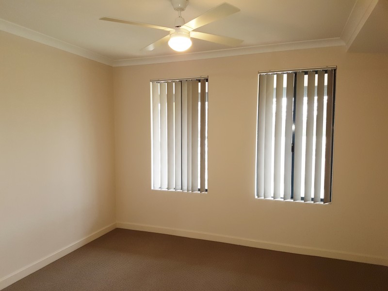 39 Centre Circle, Ellenbrook WA 6069