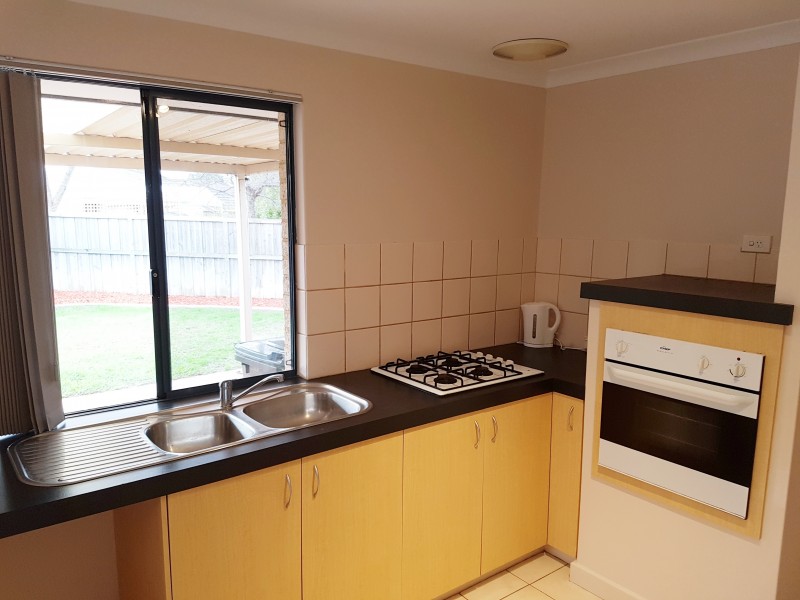 39 Centre Circle, Ellenbrook WA 6069
