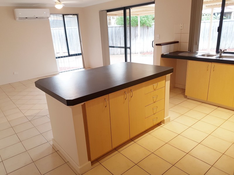 39 Centre Circle, Ellenbrook WA 6069