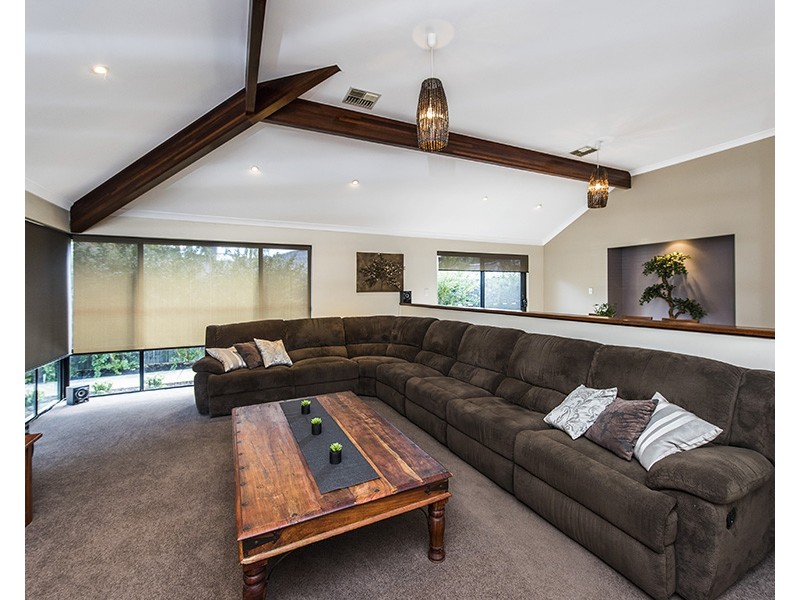 28 Losino Boulevard, Henley Brook WA 6055